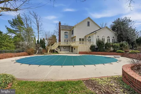 Exterior - 1234 Tottenham Ct, Reston, VA 20194 photo 9 of 13