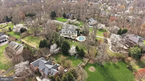 View/Area - 1234 Tottenham Ct, Reston, VA 20194 photo 4 of 8
