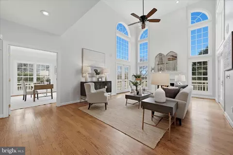 Living - 1234 Tottenham Ct, Reston, VA 20194 photo 1 of 2