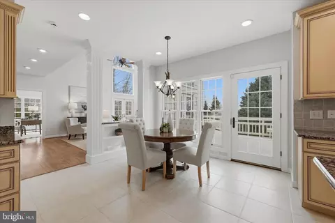 Dining - 1234 Tottenham Ct, Reston, VA 20194 photo 2 of 2