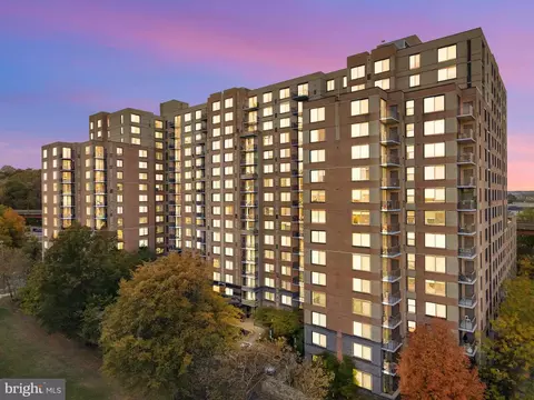 2451 Midtown Ave #203, Alexandria, VA 22303