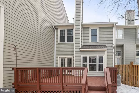 1202 Weatherstone Ct, Reston, VA 20194 photo 2