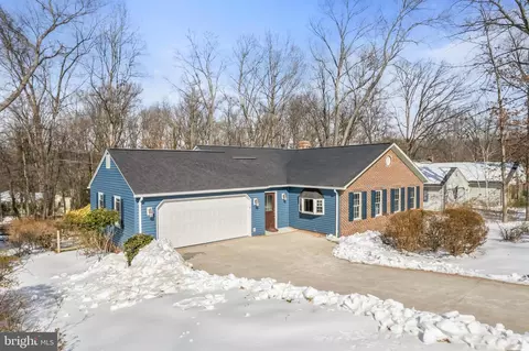 11310 Handlebar Rd, Reston, VA 20191