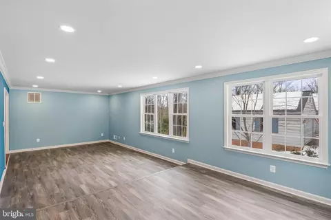 Living - 11310 Handlebar Rd, Reston, VA 20191 photo 2 of 10