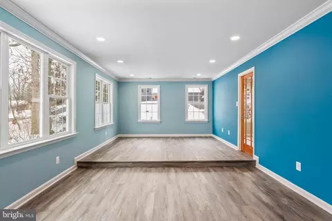 Living - 11310 Handlebar Rd, Reston, VA 20191 photo 3 of 10