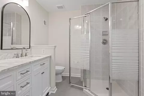 Bath - 11310 Handlebar Rd, Reston, VA 20191 photo 2 of 4