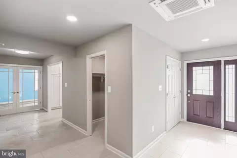Entry Way - 11310 Handlebar Rd, Reston, VA 20191 photo 2 of 11