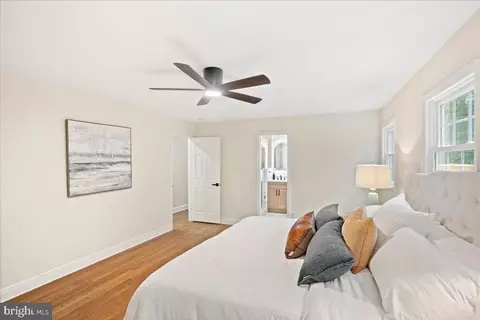 Bedroom - 11603 Virgate Ln, Reston, VA 20191 photo 3 of 8