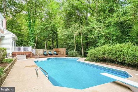 Exterior - 11603 Virgate Ln, Reston, VA 20191 photo 7 of 7