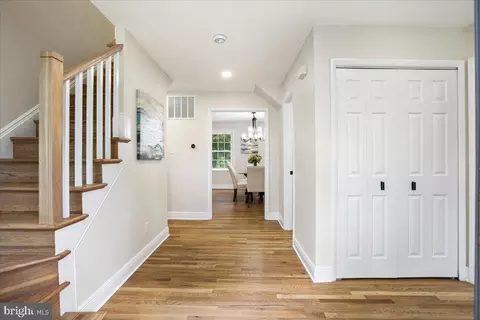 Entry Way - 11603 Virgate Ln, Reston, VA 20191 photo 4 of 5