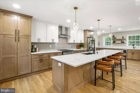 Kitchen - 11603 Virgate Ln, Reston, VA 20191 photo 5 of 6