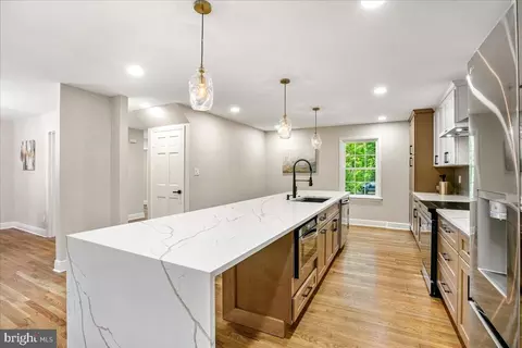 Kitchen - 11603 Virgate Ln, Reston, VA 20191 photo 3 of 6
