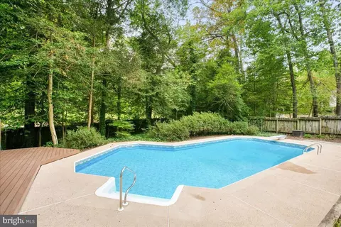 Exterior - 11603 Virgate Ln, Reston, VA 20191 photo 6 of 7