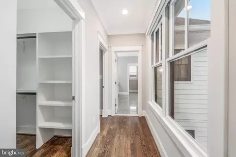 Entry Way - 6805 Lumsden St, Mclean, VA 22101 photo 19 of 30