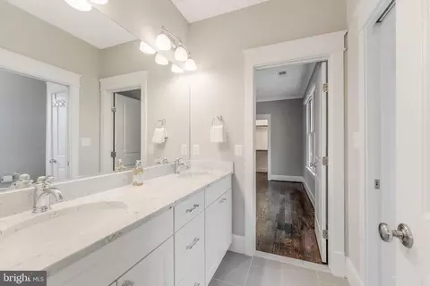 Bath - 6805 Lumsden St, Mclean, VA 22101 photo 6 of 9