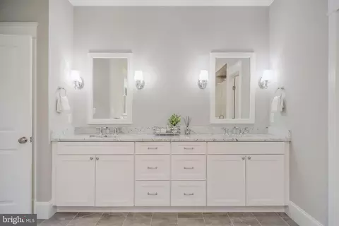Bath - 6805 Lumsden St, Mclean, VA 22101 photo 4 of 9