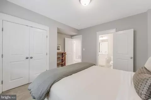 Bedroom - 6805 Lumsden St, Mclean, VA 22101 photo 14 of 14
