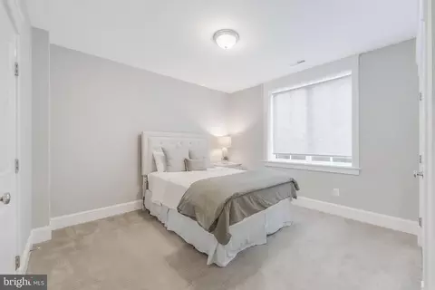 Bedroom - 6805 Lumsden St, Mclean, VA 22101 photo 12 of 14