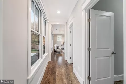 Entry Way - 6805 Lumsden St, Mclean, VA 22101 photo 20 of 30