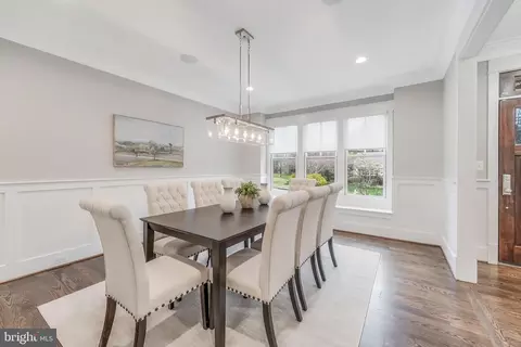 Dining - 6805 Lumsden St, Mclean, VA 22101 photo 4 of 5