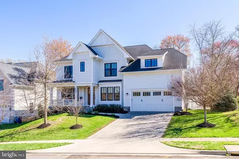 Exterior - 6805 Lumsden St, Mclean, VA 22101 photo 9 of 9