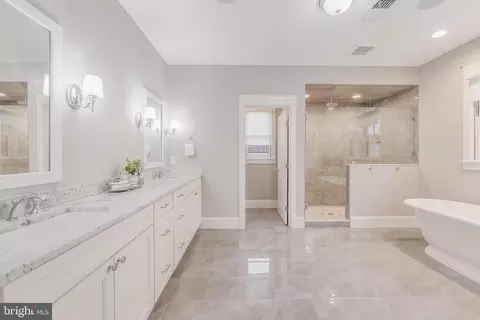 Entry Way - 6805 Lumsden St, Mclean, VA 22101 photo 21 of 30