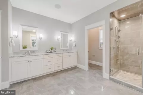 Entry Way - 6805 Lumsden St, Mclean, VA 22101 photo 23 of 30