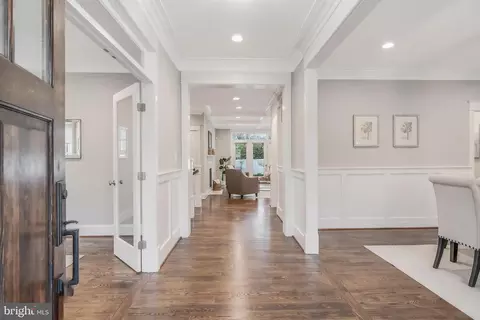 Entry Way - 6805 Lumsden St, Mclean, VA 22101 photo 1 of 30