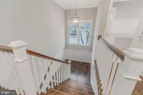 Entry Way - 6805 Lumsden St, Mclean, VA 22101 photo 26 of 30