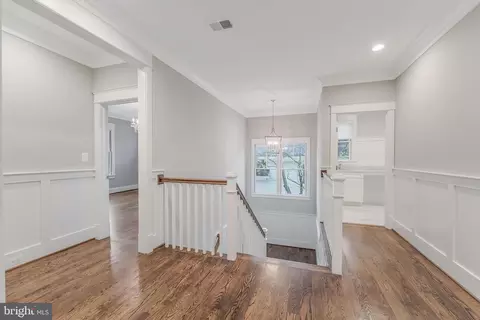 Entry Way - 6805 Lumsden St, Mclean, VA 22101 photo 15 of 30