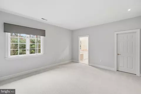 Bedroom - 904 Mackall Ave, Mclean, VA 22101 photo 4 of 6