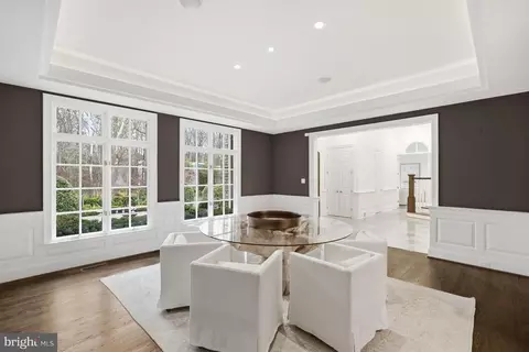 Dining - 904 Mackall Ave, Mclean, VA 22101 photo 2 of 3