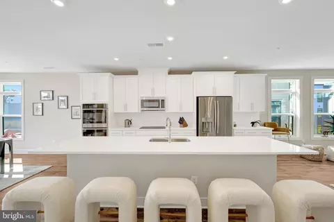 Kitchen - 1694 Bandit Loop #17B, Reston, VA 20190 photo 1 of 3