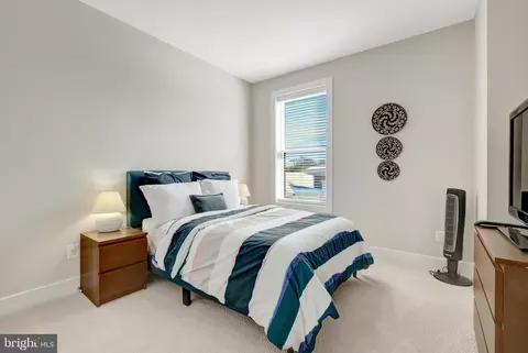 Bedroom - 1694 Bandit Loop #17B, Reston, VA 20190 photo 4 of 5