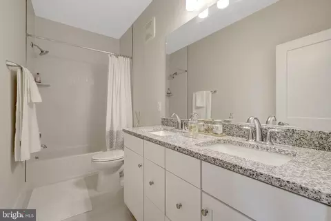 Bath - 1694 Bandit Loop #17B, Reston, VA 20190 photo 4 of 4