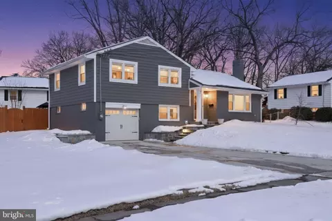 6728 Hopewell Ave, Springfield, VA 22151