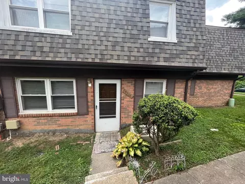 9505 Hagel Cir #01/B, Lorton, VA 22079
