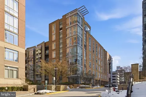 12025 New Dominion Pkwy #413, Reston, VA 20190