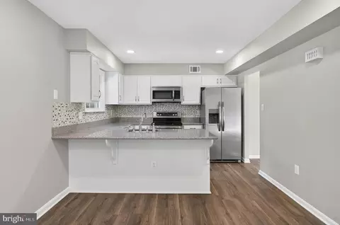 6639 Green Ash Dr, Springfield, VA 22152 photo 17