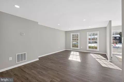 6639 Green Ash Dr, Springfield, VA 22152 photo 14