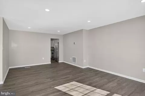 6639 Green Ash Dr, Springfield, VA 22152 photo 10