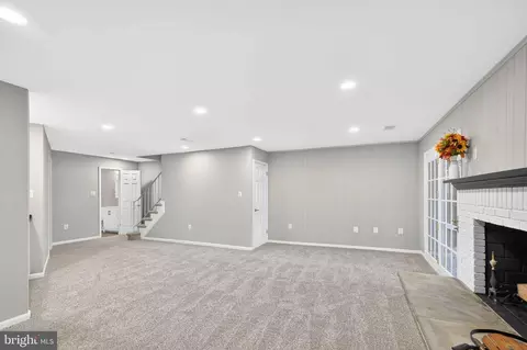 6639 Green Ash Dr, Springfield, VA 22152 photo 49