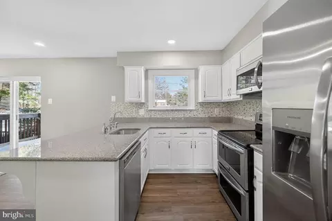 6639 Green Ash Dr, Springfield, VA 22152 photo 15