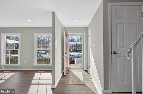6639 Green Ash Dr, Springfield, VA 22152 photo 3