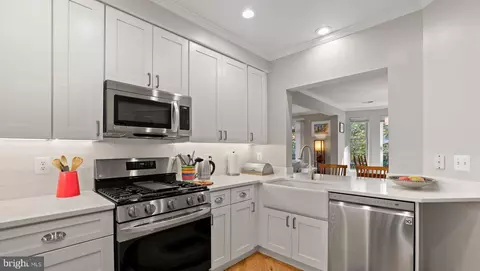 1851 Stratford Park Pl #204, Reston, VA 20190