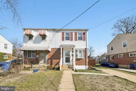 6735 Radcliffe Dr, Alexandria, VA 22307
