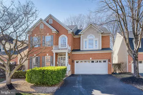 7708 Stone Wheat Ct, Alexandria, VA 22315