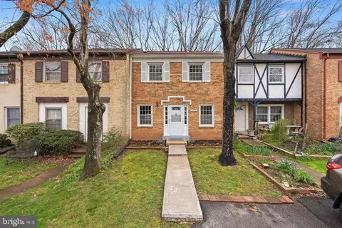 14895 Lambeth Sq, Centreville, VA 20120
