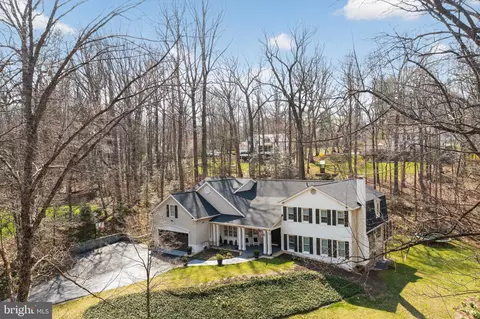 11728 Stuart Mill Rd, Oakton, VA 22124