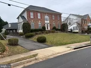 6208 Florence Ln, Alexandria, VA 22310